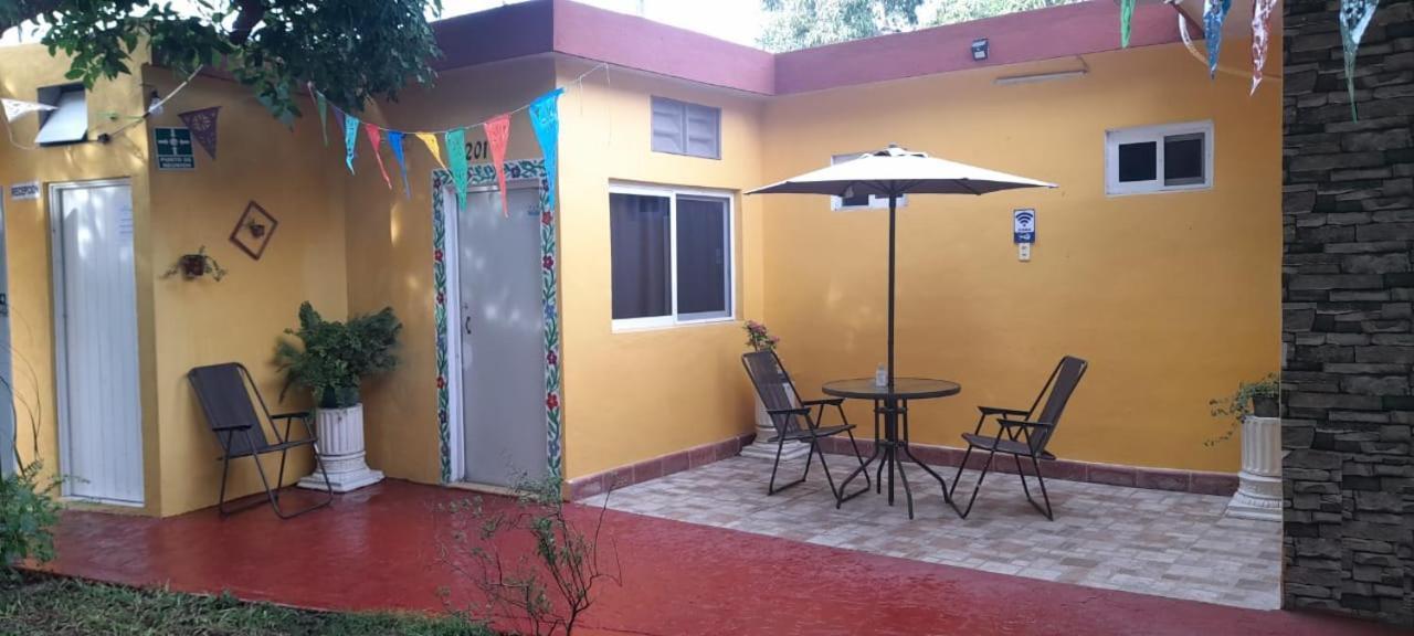 Отель Casa Atrapasuenos Вальядолид Экстерьер фото